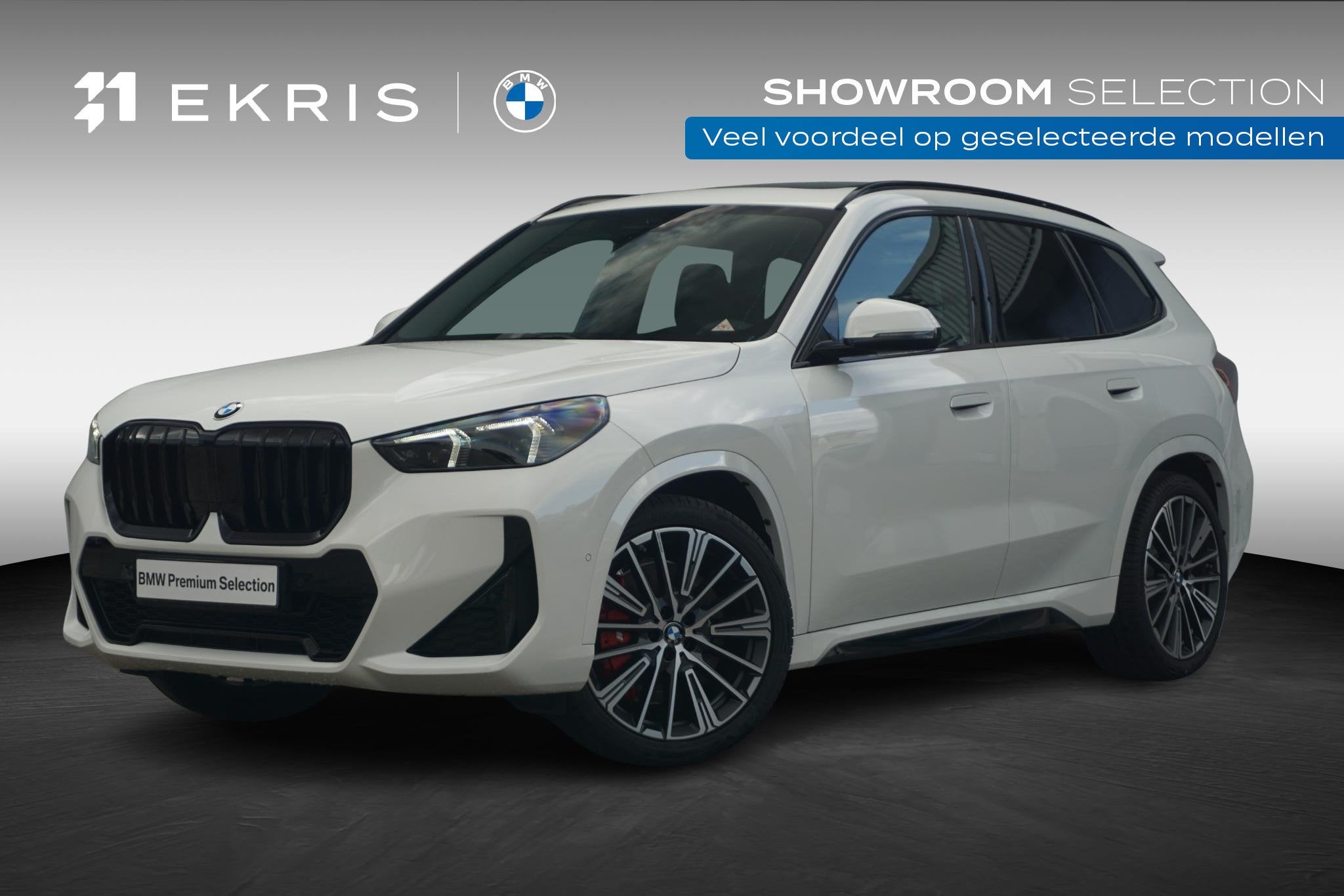 BMW X1 sDrive20i M Sport Pro / Trekhaak / Panoramadak / Keyl, 1800 kg, Met garantie (alle), Stuurwielverwarming, Wit