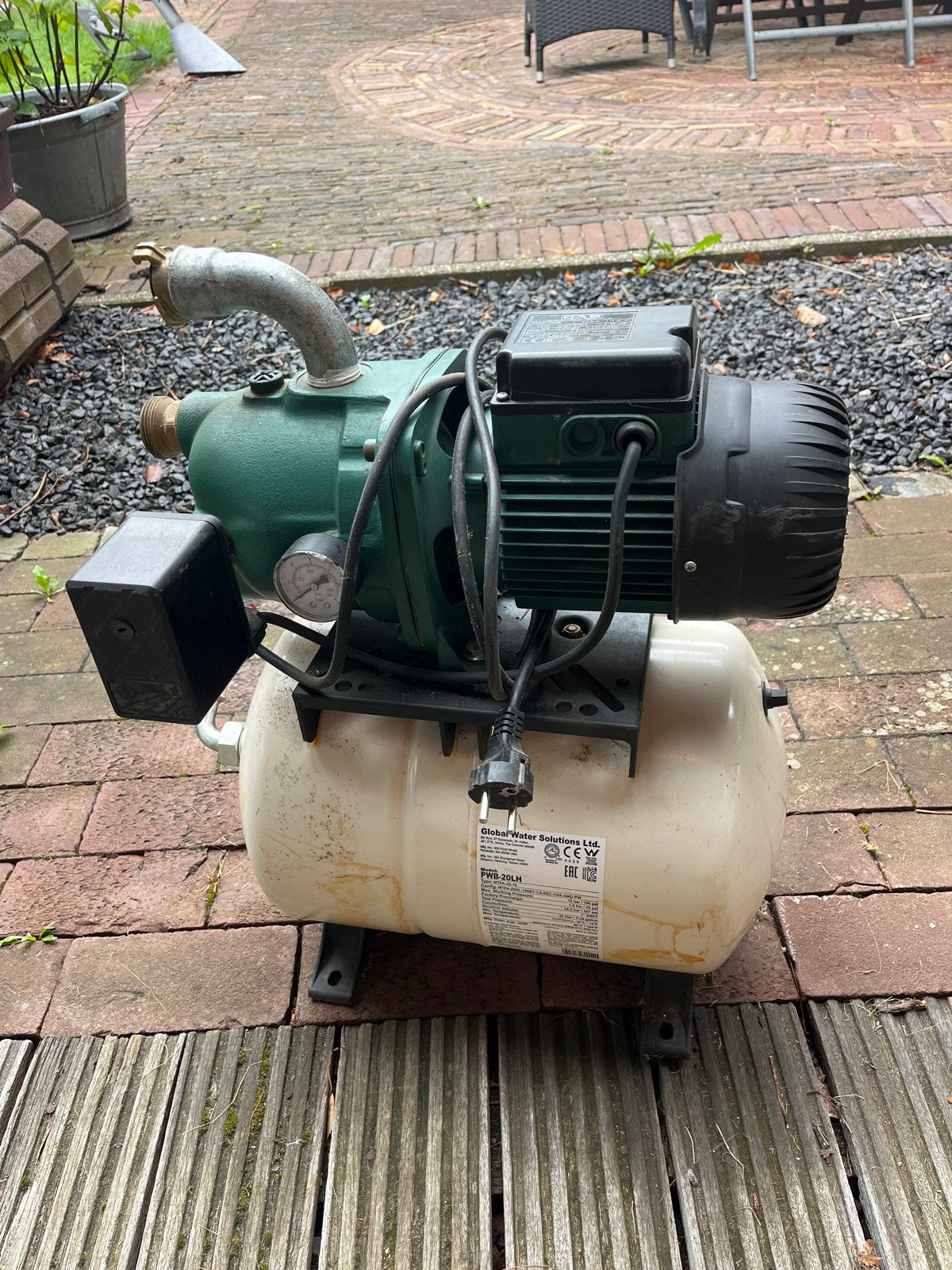 DAB Aquajet 102/20M hydrofoorpomp met drukvat, Tuin en Terras, Waterpompen, Ophalen, Zo goed als nieuw, Elektrisch, Hydrofoorpomp