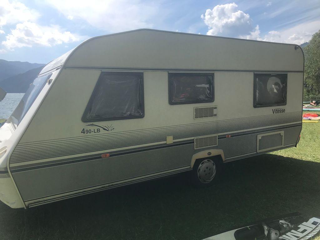 Beyerland Vitesse 490-LB - Ruime en compl. caravan Bwj 2000, Rondzit, Omvormbare zithoek, Particulier, 4 tot 5 meter
