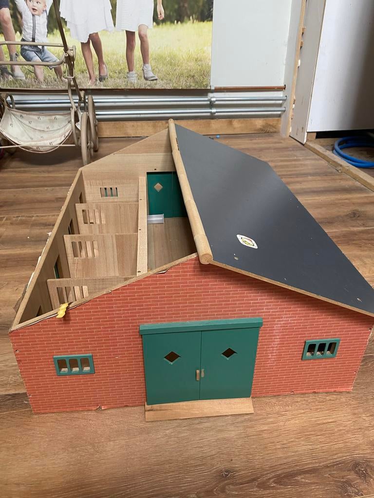 Houten sleigh stal  voor paarden, Ophalen, Gebruikt, Jongen of Meisje