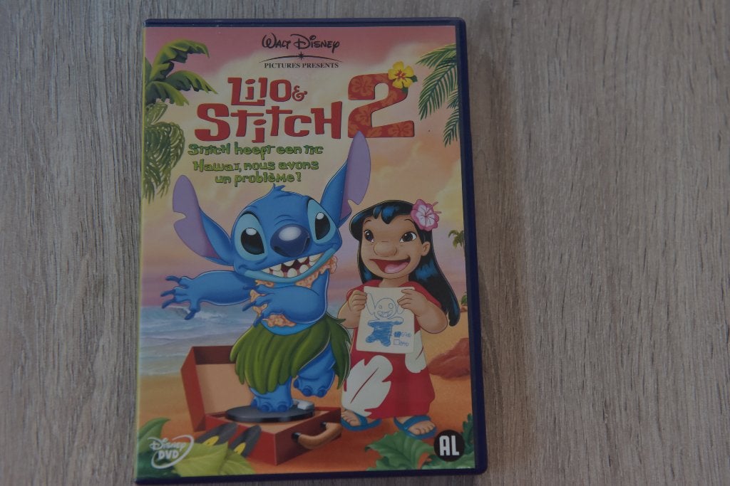 WALT DISNEY -- LILO & STITCH  2 -- STITCH HEEFT EEN TIC, Tekenfilm, Verzenden, Nederlands, Zo goed als nieuw