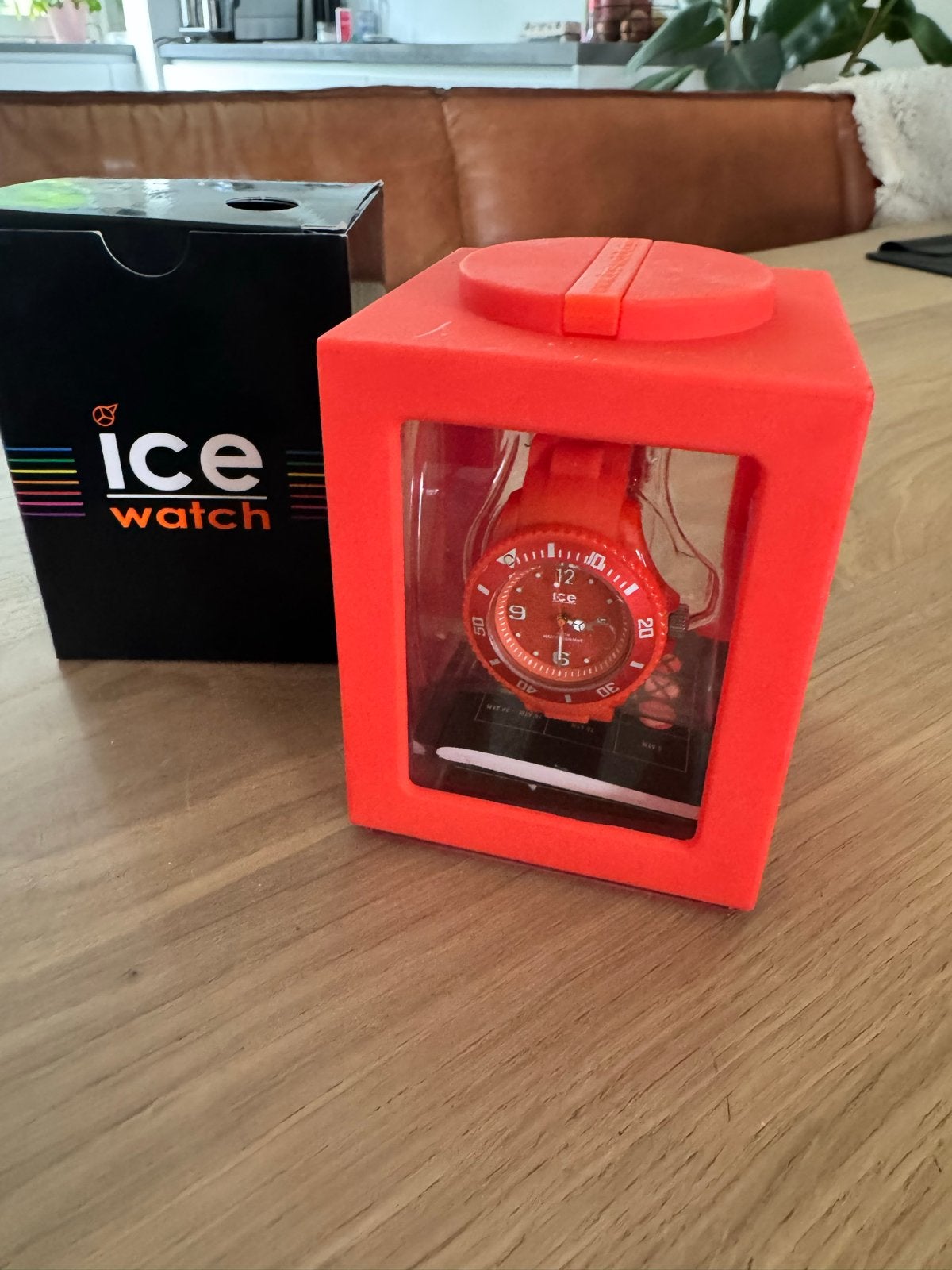 Ice Watch Oranje Polshorloge - Zo goed als nieuw, Kunststof, Polshorloge, Kunststof, Zo goed als nieuw