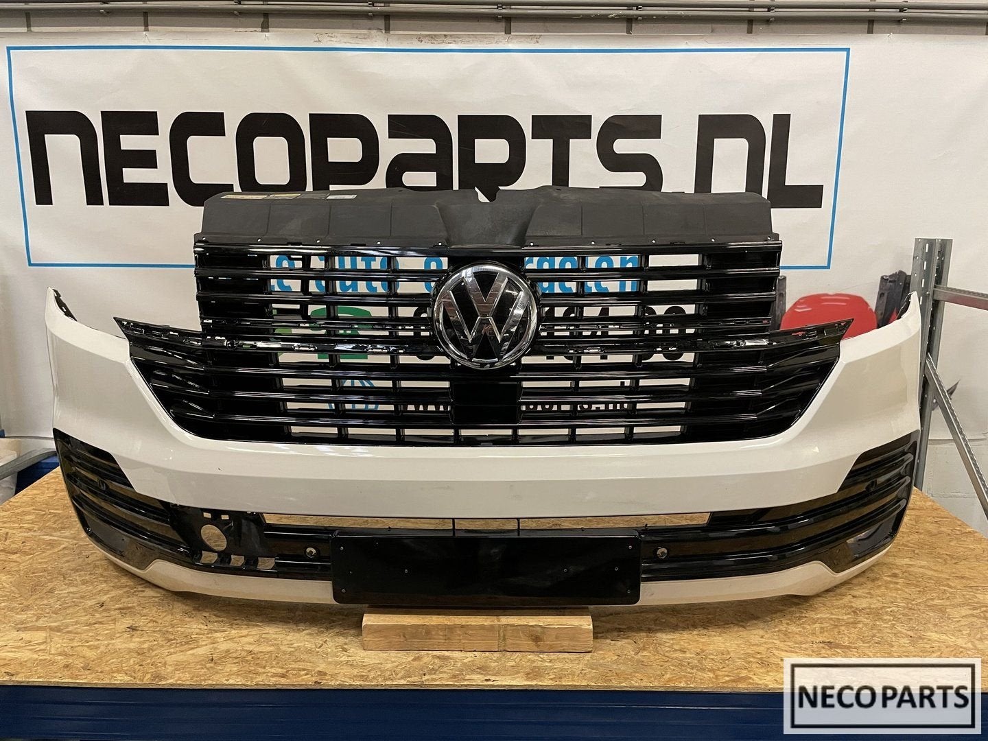 BUMPER VW T6 FACELIFT TRANSPORTER VOORBUMPER 7LA807221F, Gebruikt, -, Volkswagen, -