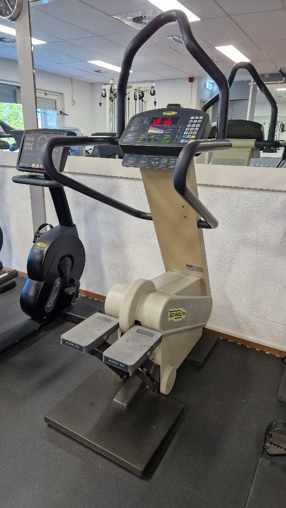 TechnoGym XT Line Stepper - Step XT, Sport en Fitness, Ophalen, Gebruikt, Stepapparaat