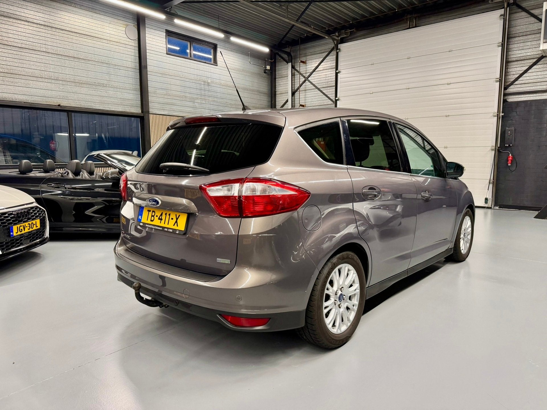 Ford C-Max 1.0 Edition Clima l Cruise l Navi, Auto's, Voorwielaandrijving, 125 pk, Gebruikt, Bruin