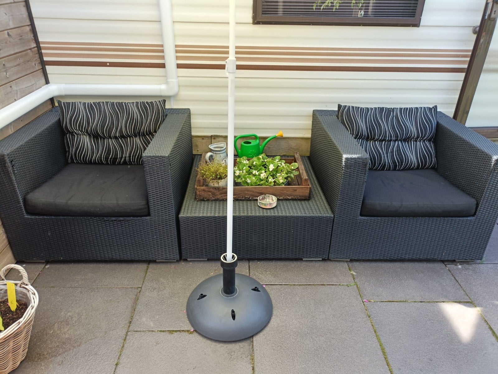 2 lounge stoelen  met tafel/voetenbank., Overige materialen, Gebruikt, Hocker, Loungeset