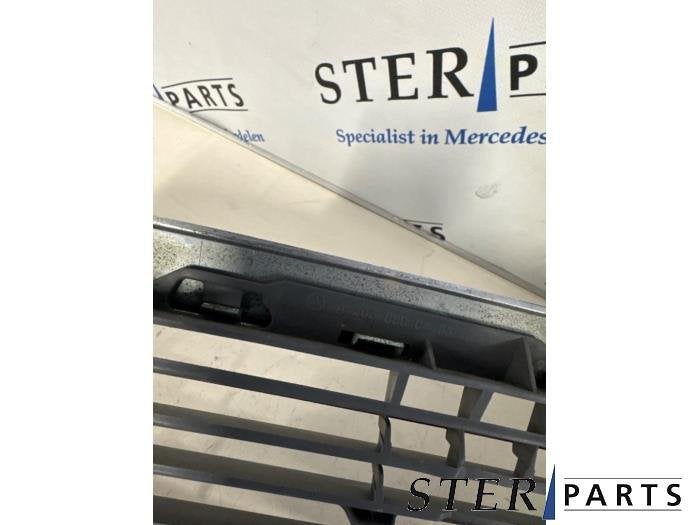 Grille van een Mercedes C-Klasse, Gebruikt, -, Ophalen of Verzenden, -
