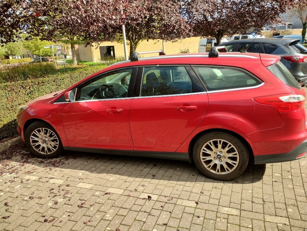 Ford Focus 1.6 Ecoboost 134KW (182 pk) Wagon 2012 Candy Red, Auto's, 1258 kg, 4 cilinders, Origineel Nederlands, Stationwagon