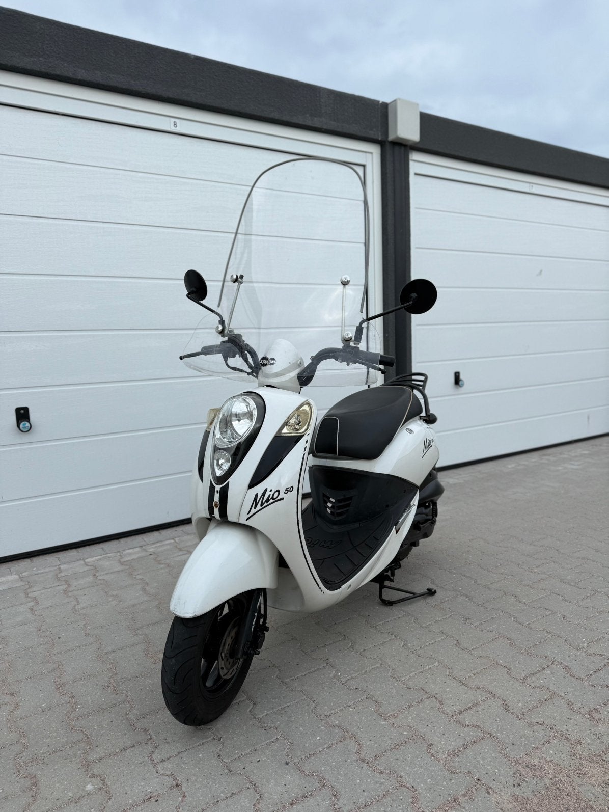 Sym mio 50 2017, Zo goed als nieuw, Benzine, 50 cc, Maximaal 25 km/u