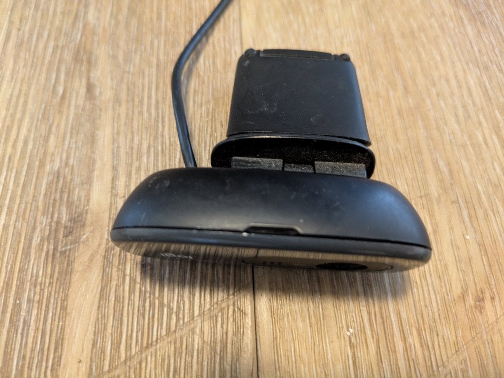 Logitech webcam met microfoon - ophalen breda, Computers en Software, Ophalen, Zo goed als nieuw, Monitorclip, Android