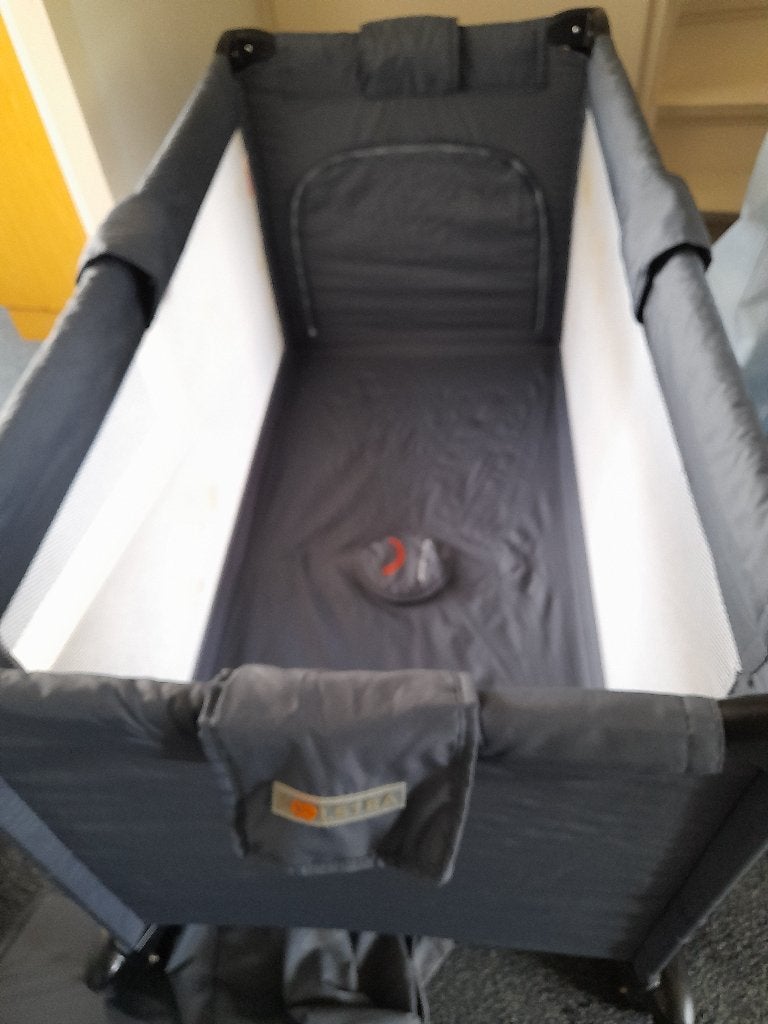 camping bedje, Ophalen, Gebruikt, Reisbedje