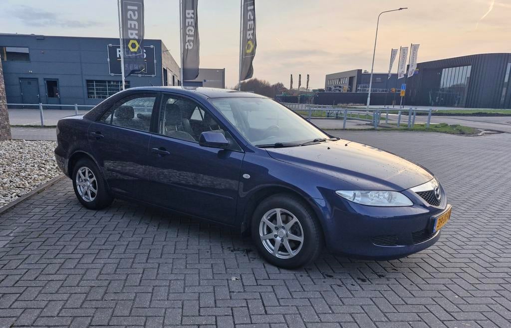 Mazda 6 2.0 SDN 121000 km nieuwe apk youngtimer, Auto's, 4 cilinders, Blauw, Origineel Nederlands, Handgeschakeld