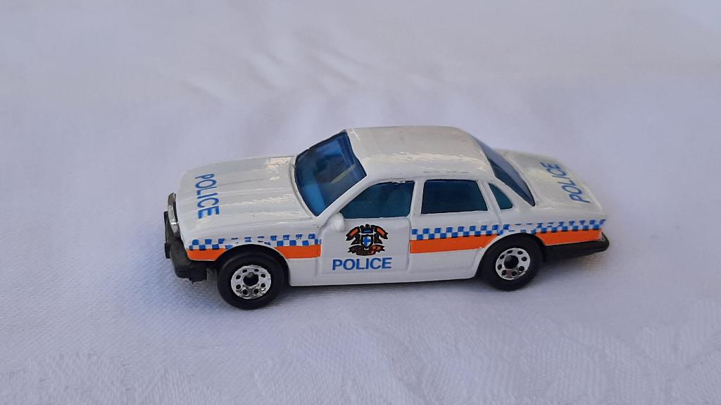 Jaguar XJ6 van Matchbox police 3 inch, Hobby en Vrije tijd, Modelauto's | Overige schalen, Ophalen of Verzenden, Nieuw, Auto
