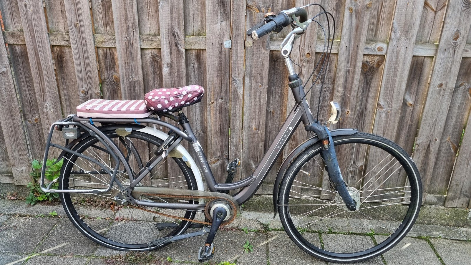 Twee opknappers sparta damesfiets en meisjesfiets, Ophalen, Sparta, Gebruikt, Velgrem