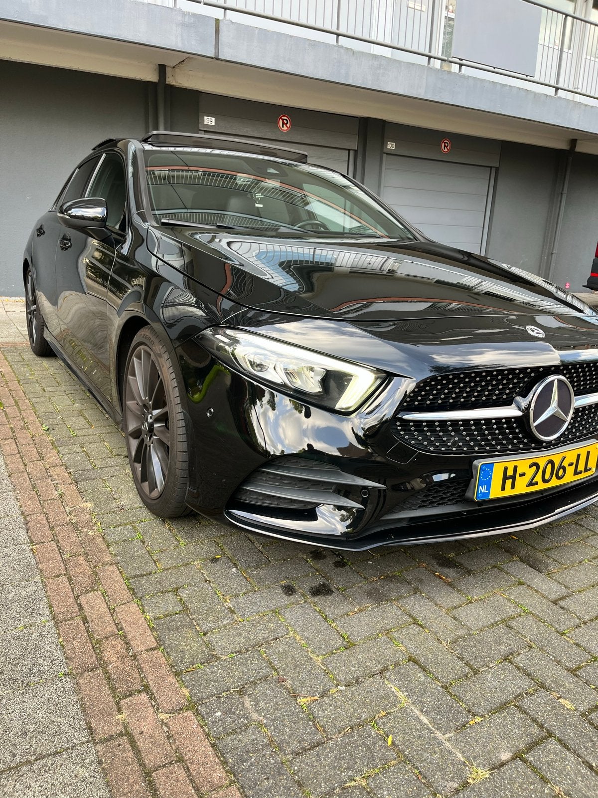 Mercedes-Benz A-Klasse A 180 136pk 7G-DCT AMG line, Auto's, 136 pk, 680 kg, 4 cilinders, Zwart