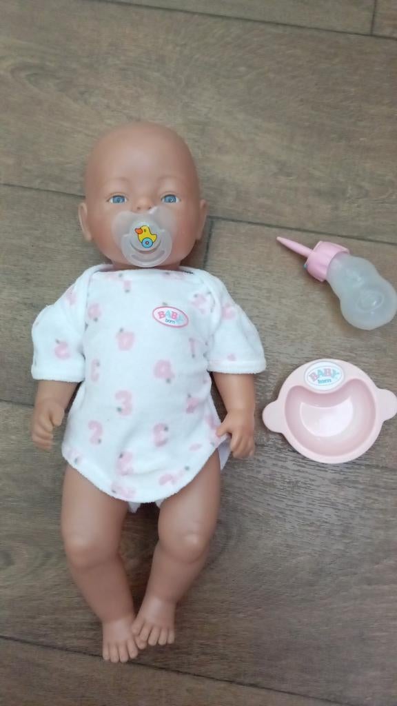 Baby born met romper speen flesje en roze bordje, Kinderen en Baby's, Speelgoed | Poppen, Ophalen of Verzenden, Babypop