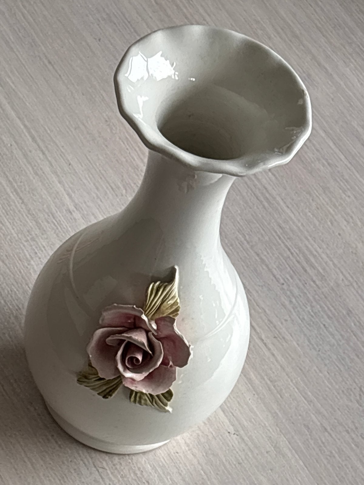Bassano Handbeschilderde Vaas met Rozen, Antiek en Kunst, Antiek | Vazen, Ophalen of Verzenden