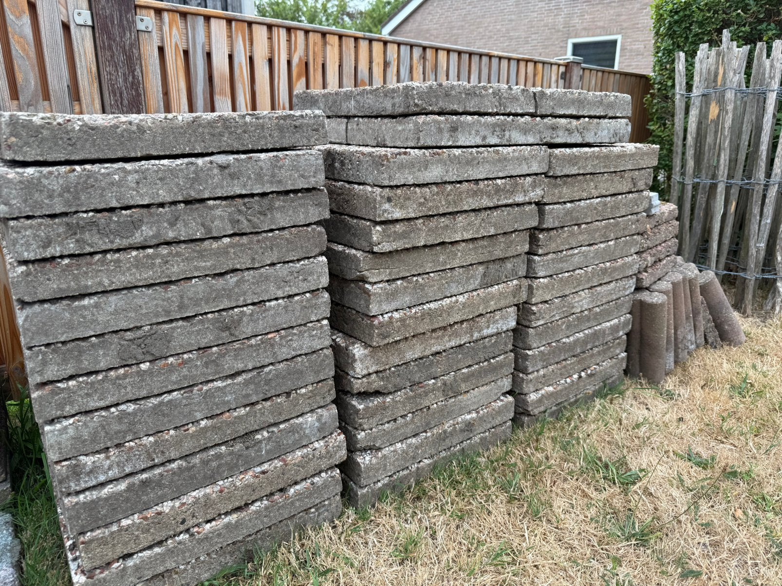 43 grindtegels 40x60, Tuin en Terras, Tegels en Klinkers, Ophalen, Zo goed als nieuw, Beton, Terrastegels