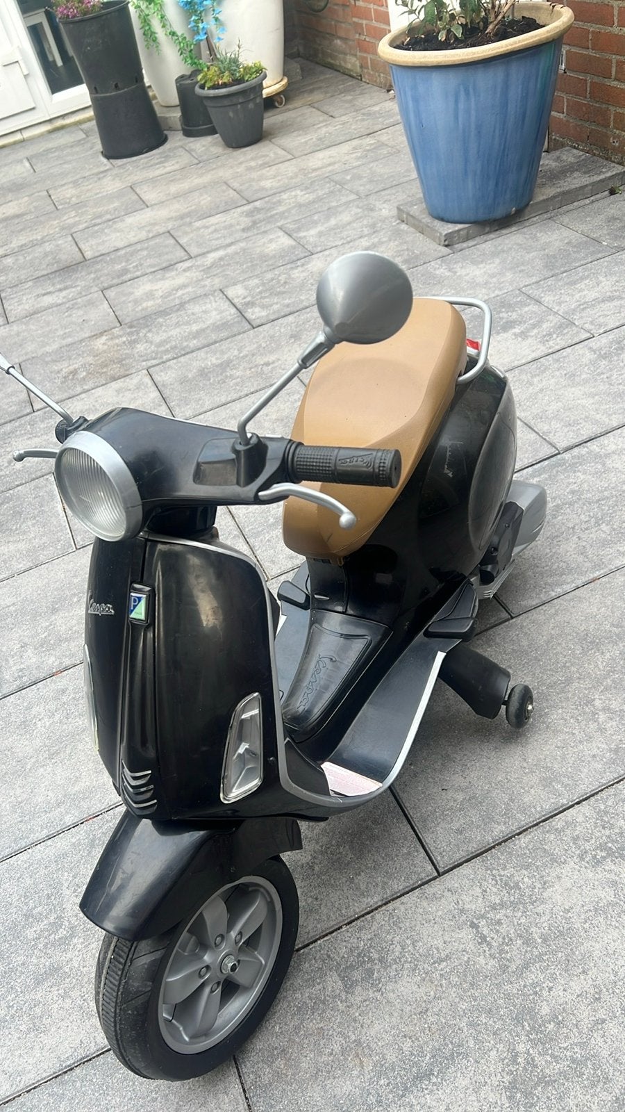 Elektrische kinder Vespa scooter - Zwart, Ophalen, Gebruikt