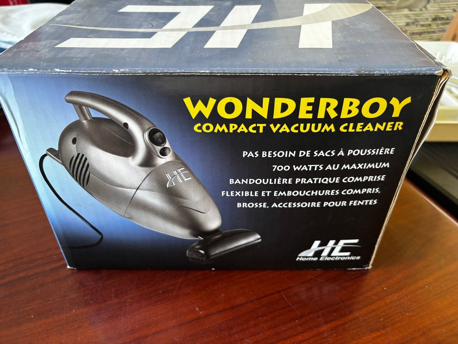 Wonderboy Compact Stofzuiger - 700W, Zakloos, Witgoed en Apparatuur, Ophalen, Kruimeldief, Nieuw, Minder dan 1200 watt