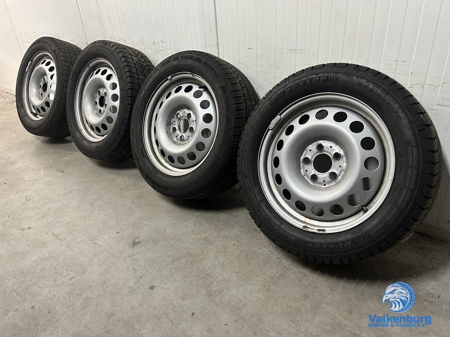6mm! Originele Mercedes Vito W447 17 inch stalen velgen TPMS