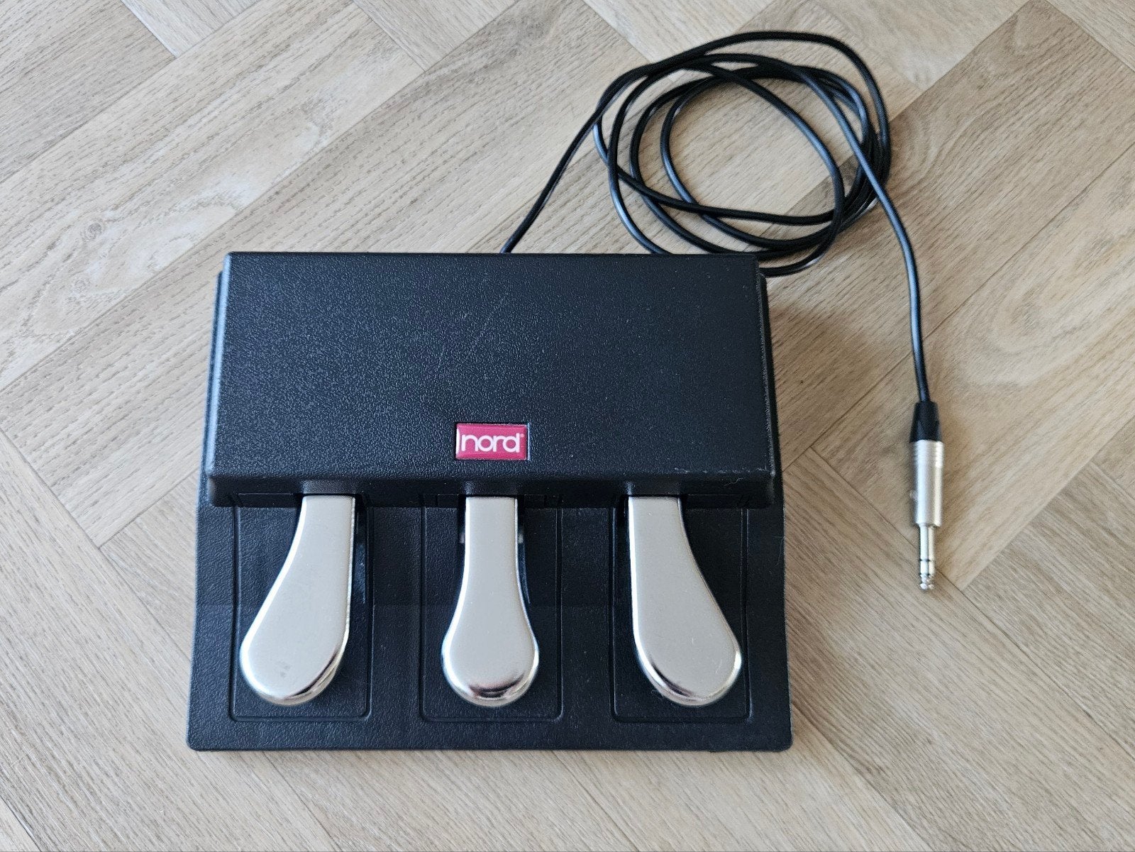 Nord Triple Pedal - Sustain, Sostenuto, Soft, Ophalen of Verzenden, Zo goed als nieuw