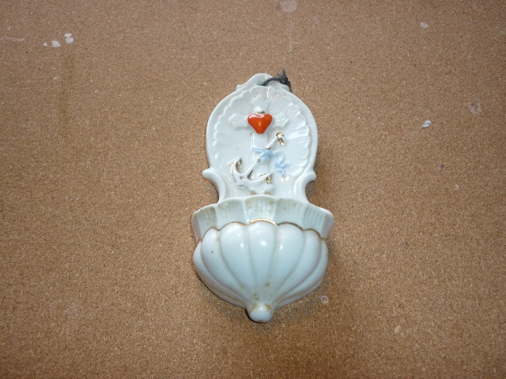 Antiek wijwaterbakje van porselein of keramiek goede staat, Antiek en Kunst, Ophalen of Verzenden