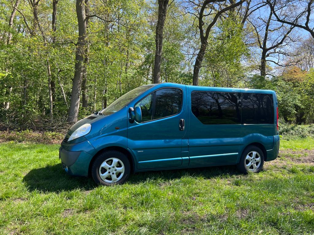 Rolstoelbus zelf/meerijder Opel vivaro 2012Automaat met lift, Auto's, Bestelauto's, 1995 cc, 1912 kg, Bedrijf, Geïmporteerd
