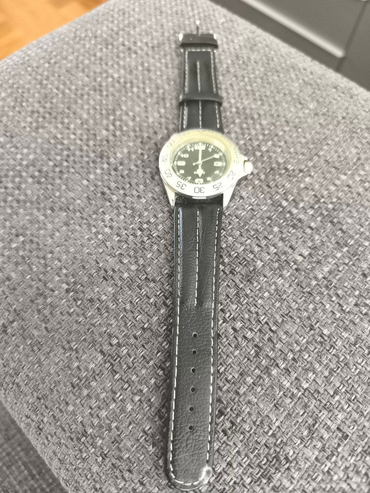 Uit de Mercedes Quartz collectie met Zwart Leren Bandje., Sieraden, Tassen en Uiterlijk, Horloges | Heren, Ophalen of Verzenden