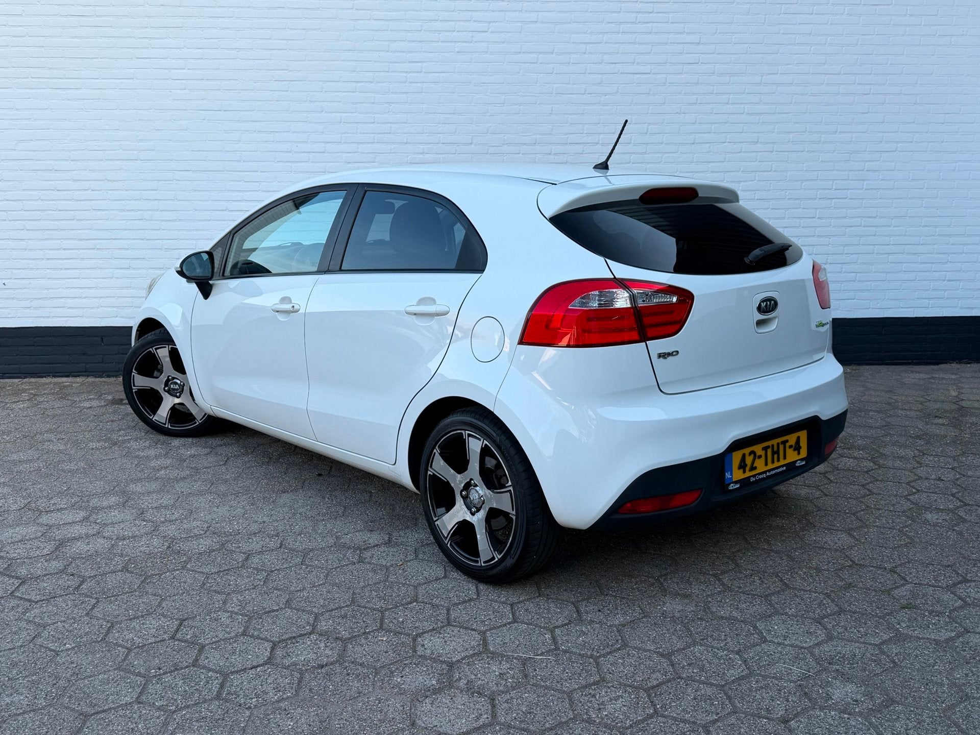Kia Rio 1.2 CVVT Plus Pack l AIRCO l LM-VELGEN l NETTE STAAT, Auto's, Kia, Euro 5, Zwart, 4 cilinders, Elektrische ramen