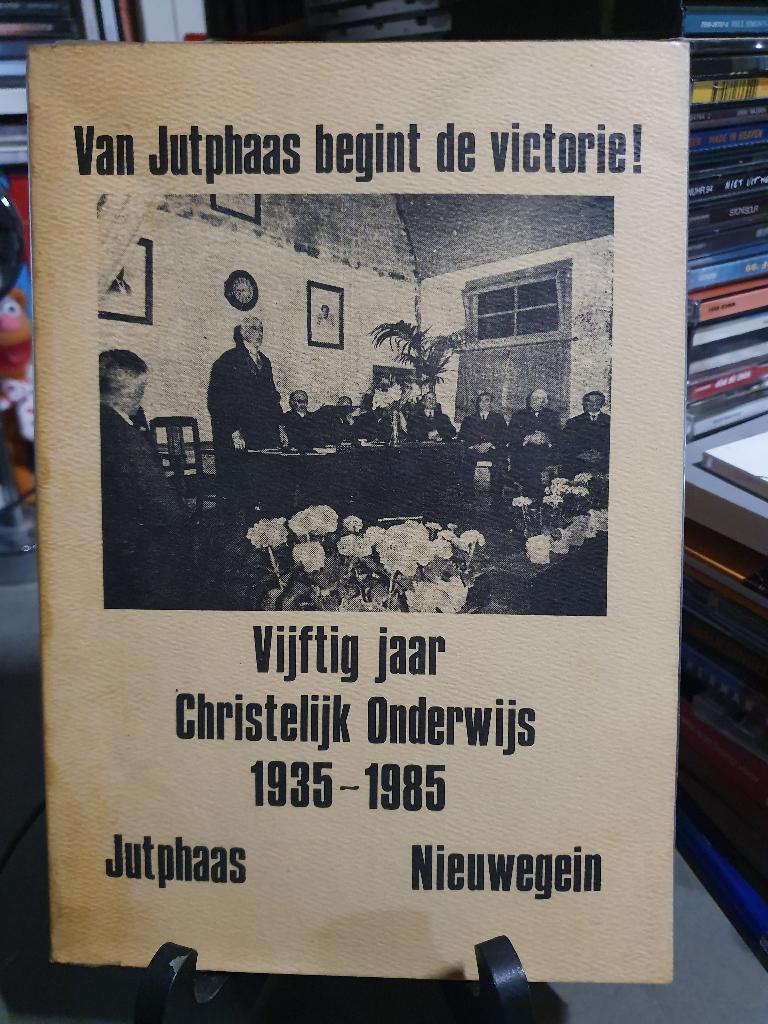vijftig jaar Christelijk onderwijs Jutphaas Nieuwegein, Ophalen