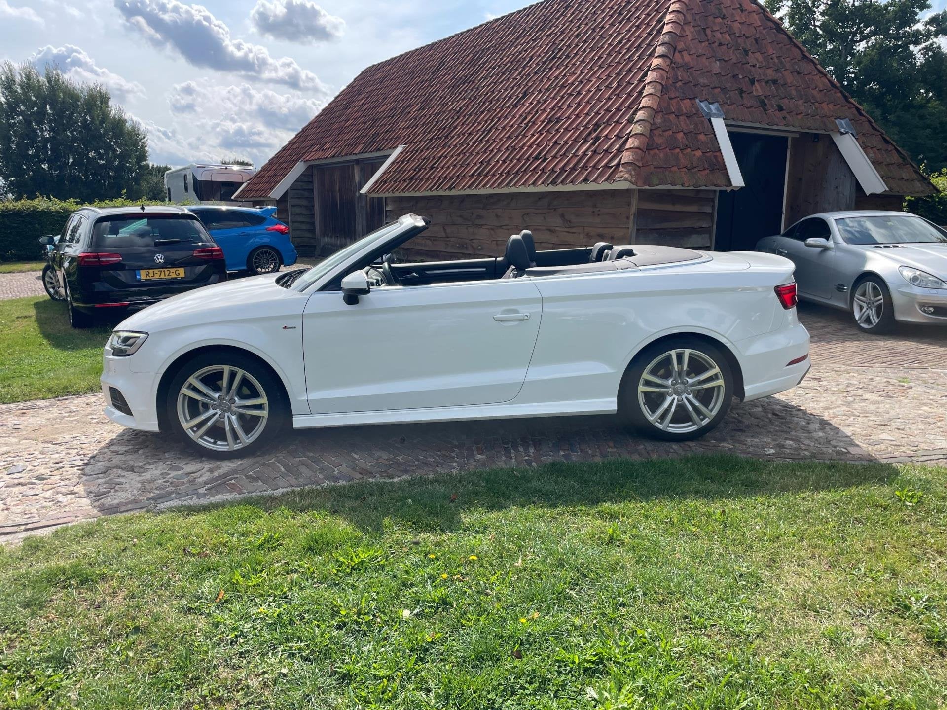 Audi A3 Cabriolet 35 TFSI CoD Sport S Line Edition-Navi-Matr, Dealer onderhouden, 4 cilinders, 4 stoelen, Leder en Stof