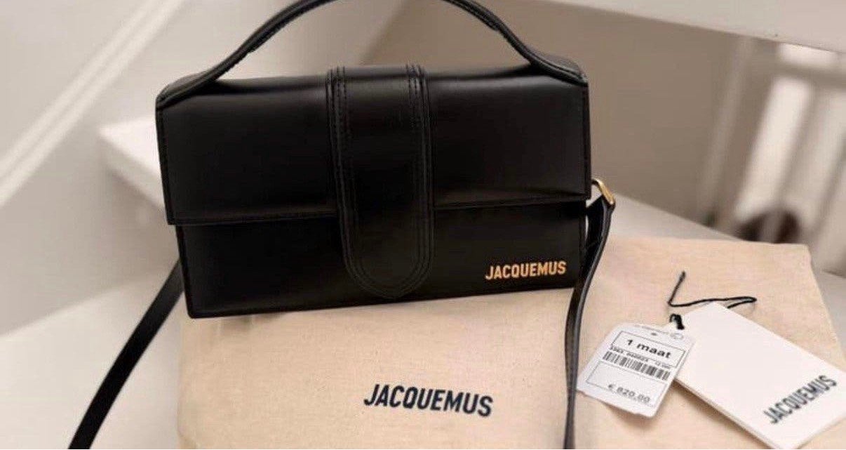 Jacquemus Le Grand Bambino tas met afneembare schouderriem, Ophalen of Verzenden, Zo goed als nieuw, Zwart, Schoudertasje