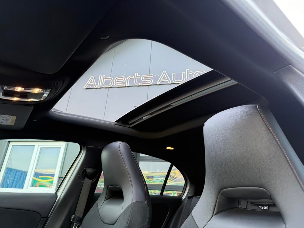 Mercedes-Benz A-klasse 180 | AMG | PANO | AUT | LEDER | NAP, Auto's, 136 pk, Gebruikt, 4 cilinders, Lichtsensor