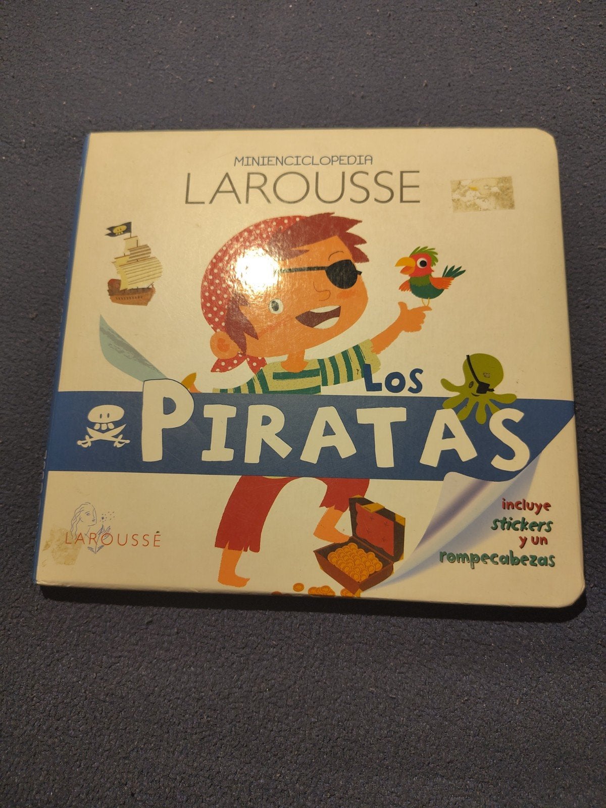 Minienclopedia Larousse: Los Piratas - lees boek met sticker, Ophalen, Larousse, Zo goed als nieuw, 2 tot 3 jaar