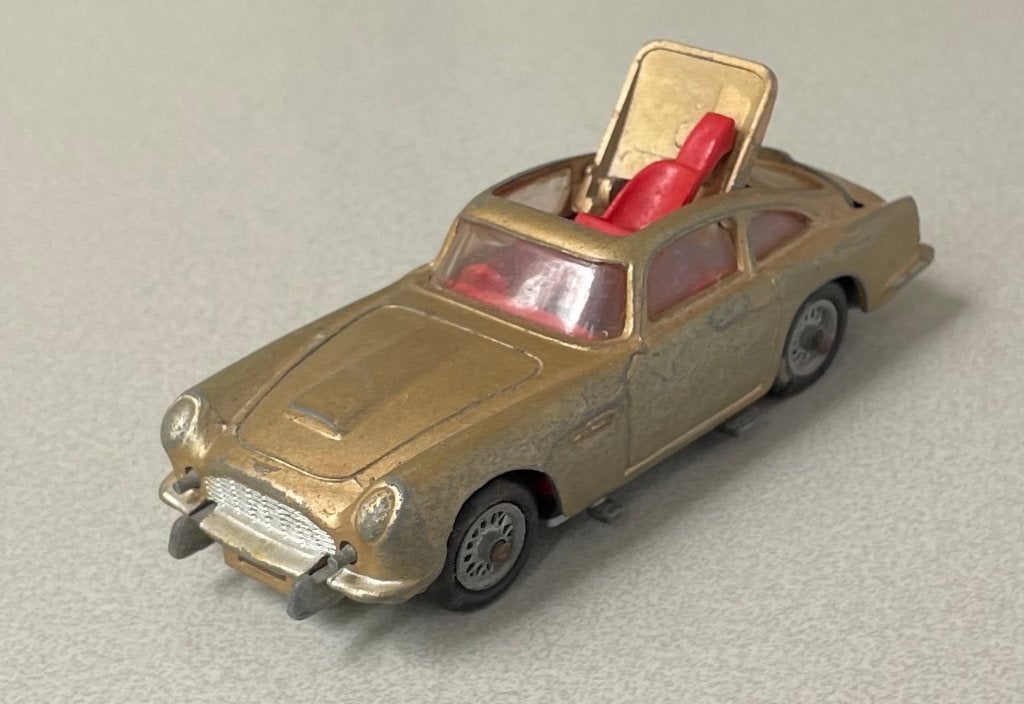 Corgi Toys 270 James Bond Aston Martin DB5, Hobby en Vrije tijd, Modelauto's | 1:43, Ophalen of Verzenden, Gebruikt, Auto, Corgi