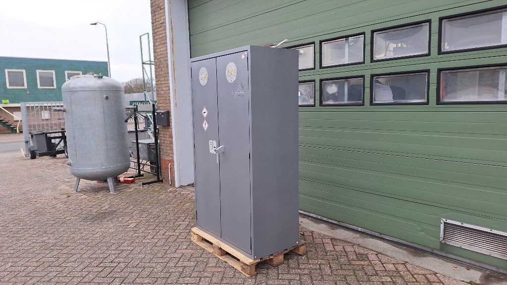 Chemicaliënkast Asecos Miljeukast voor flessen lucht/gas, Ophalen, Gebruikt, Brandkast, Industriepark 2a 9351PA Leek