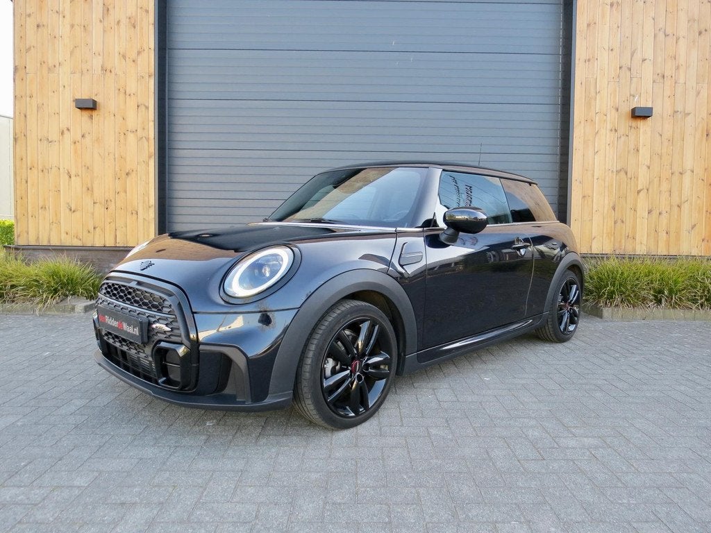 Mini 1.5 Cooper *John Cooper Works pakket *Carplay *Cruise, Gebruikt, Origineel Nederlands, Bedrijf, Grijs