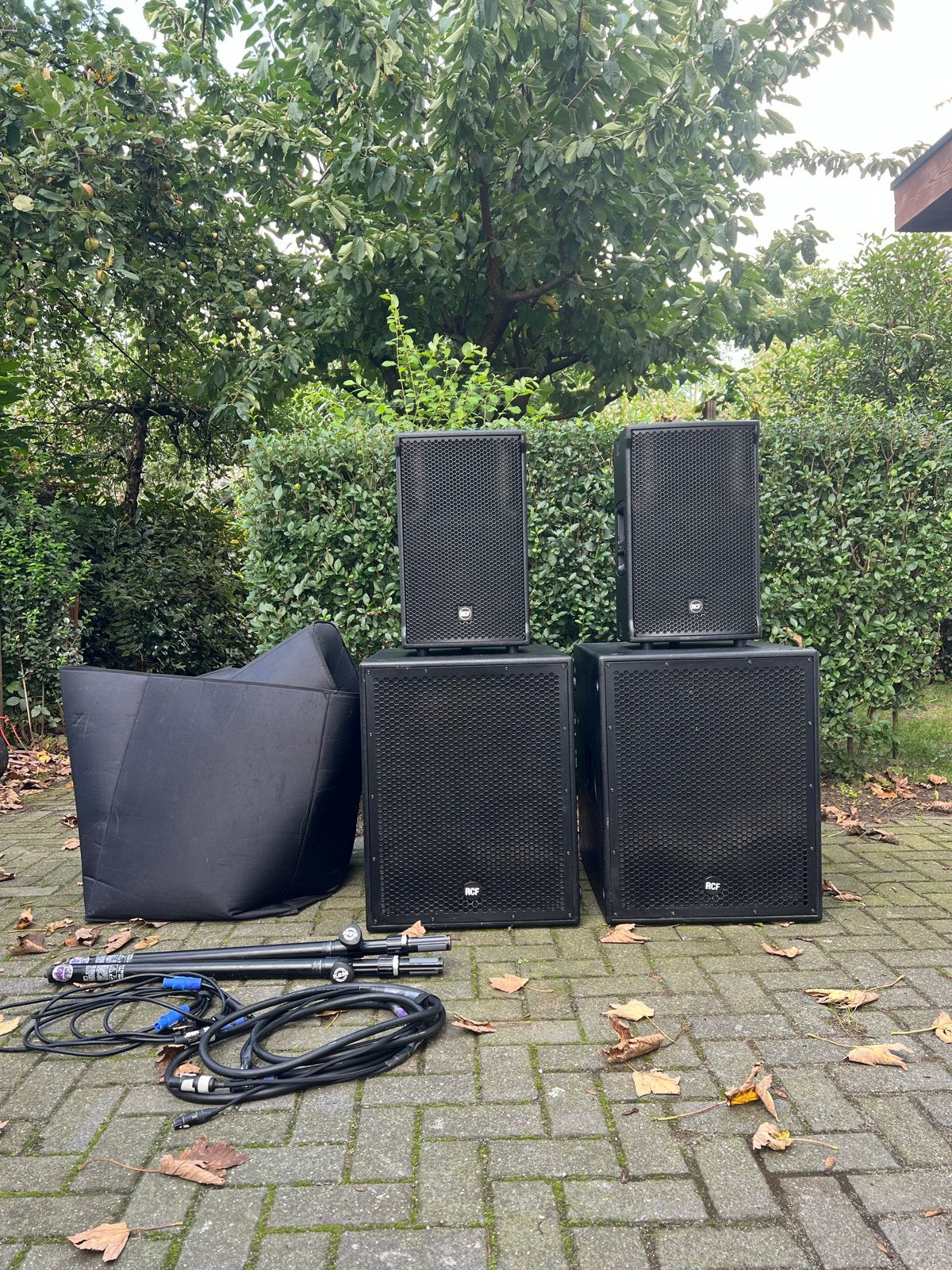 RCF Speakerset 8004 NX32A - Krachtig Geluidssysteem, Gebruikt, Inclusief kabels, Speakerset, Ophalen