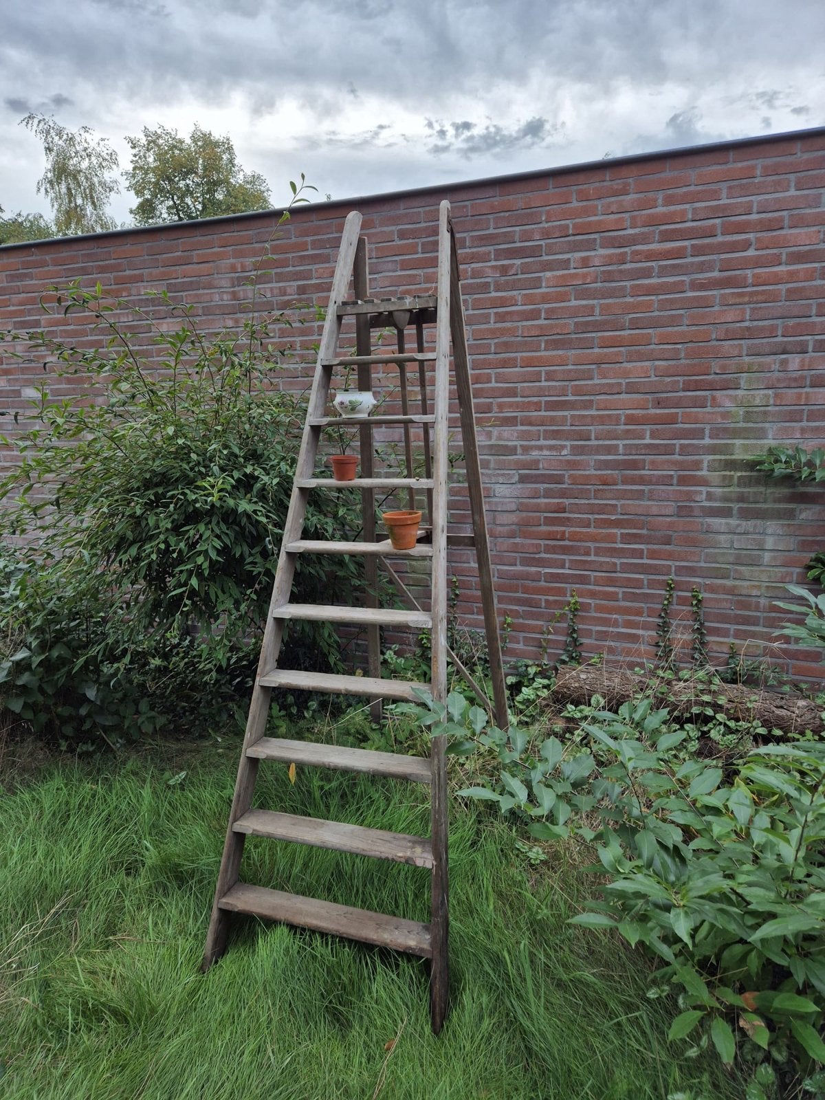 Oude houten ladder - decoratief of voor lichte klussen, Doe-het-zelf en Verbouw, Ophalen, Gebruikt, Ladder, 2 tot 4 meter