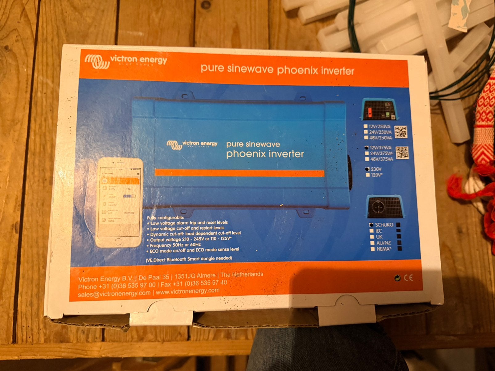 Victron sinewave inverter Phoenix 12 volt - 375 watt - 230v, Caravans en Kamperen, Ophalen of Verzenden, Nieuw