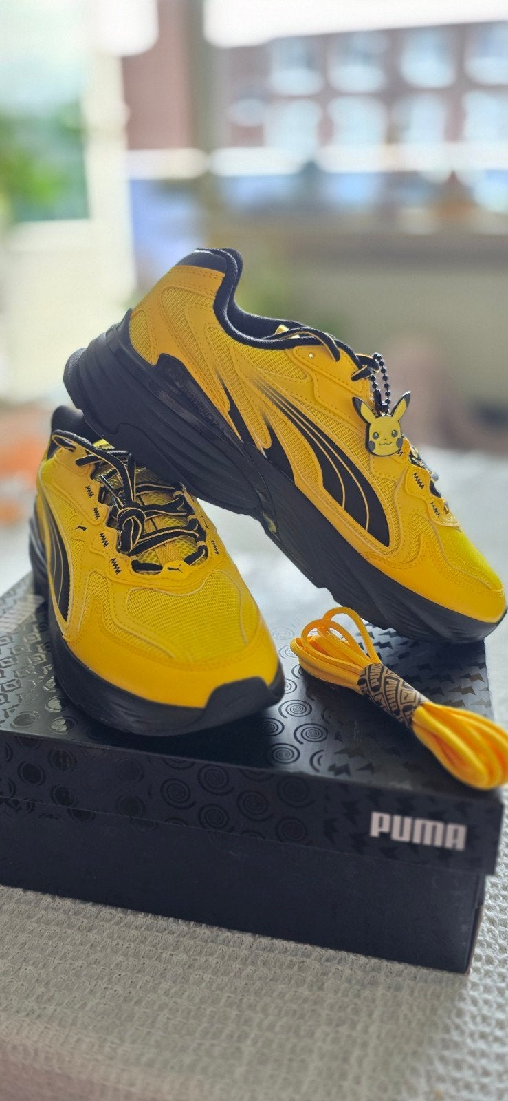 Puma X Pokemon Pikachu Sneakers - Maat 42, Puma, Overige kleuren, Nieuw, Ophalen of Verzenden
