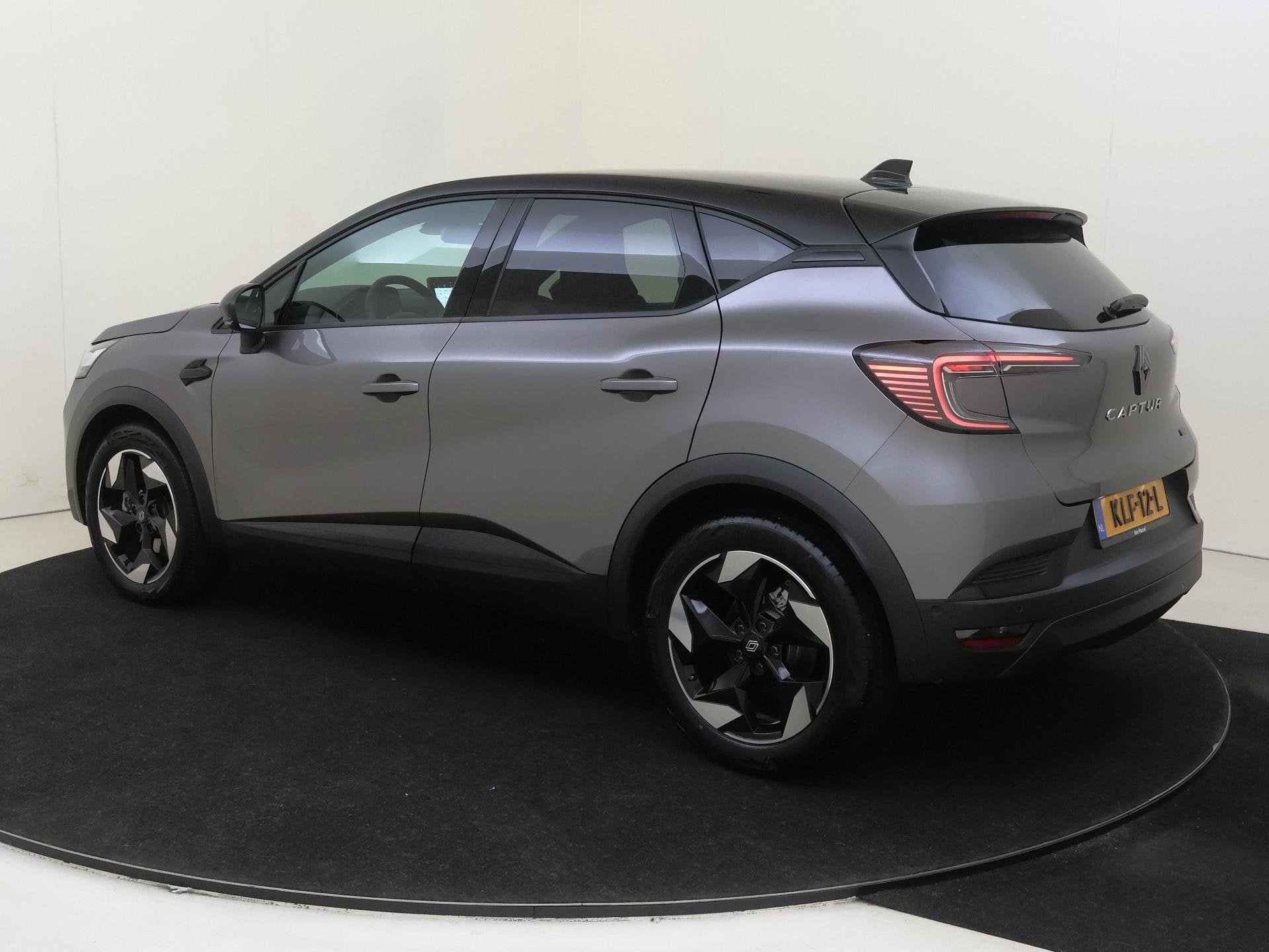 Renault Captur 1.8 E-Tech Full Hybrid Techno 160PK | Automaa, 4 cilinders, Parkeersensor, Leder en Stof, Bedrijf