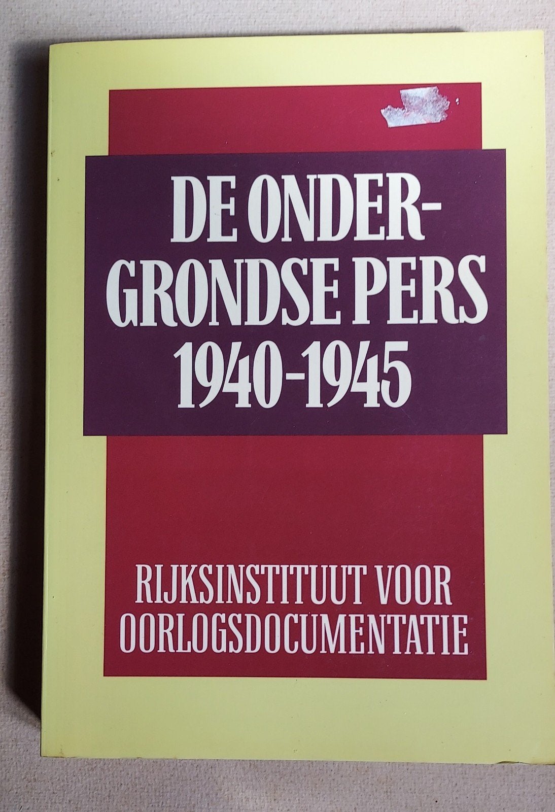 De ondergrondse pers 1940-1945 - L.E. Winkel / NIOD (1989), Ophalen of Verzenden, Tweede Wereldoorlog, Gelezen