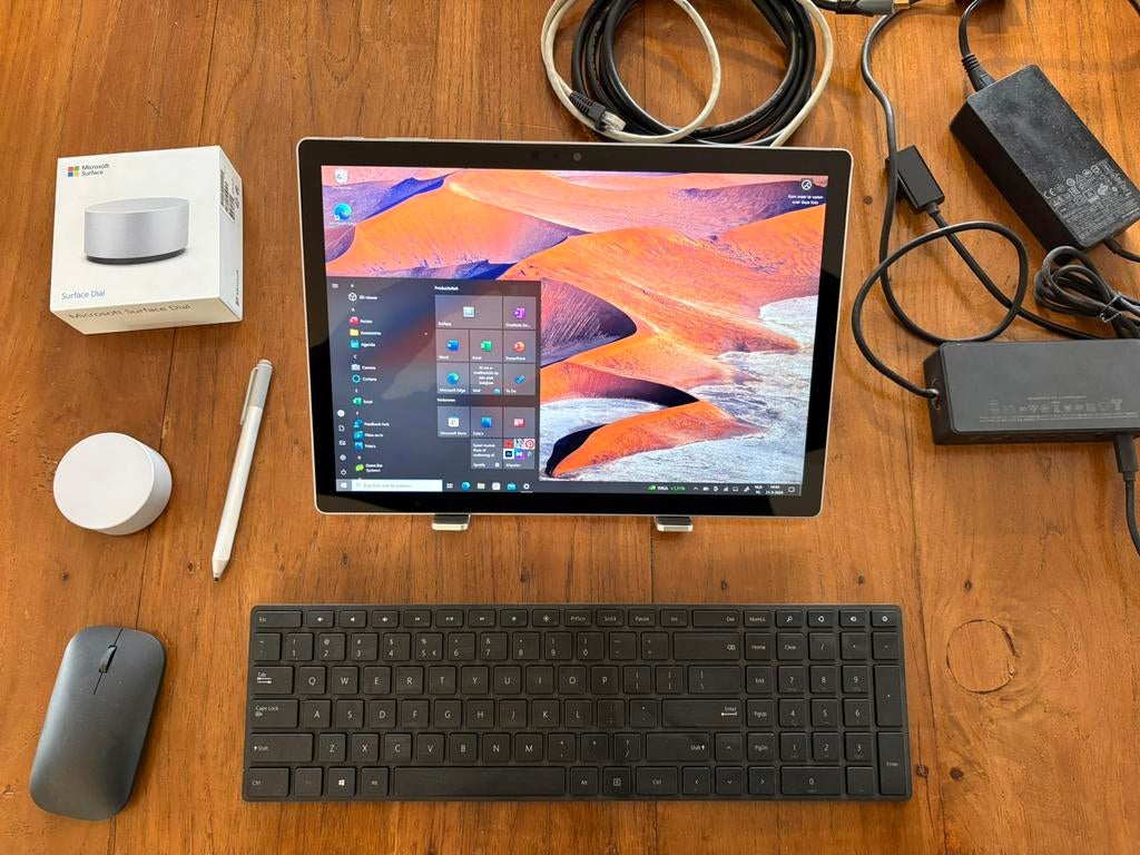 Microsoft Surface Book Studio 13,5 inch  Dial (puck) Docking, Ophalen of Verzenden, Zo goed als nieuw, 10 inch, 64 GB