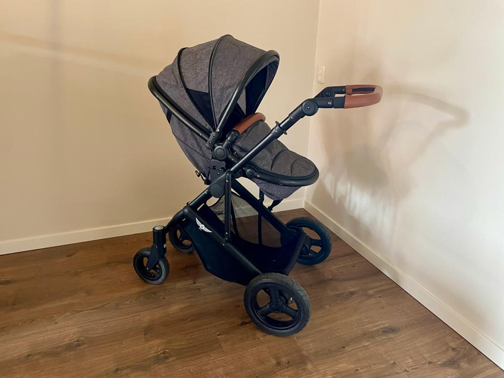 Kinderwagen en Autostoel van Sleeworld - Compleet Pakket, Luchtbanden, Zo goed als nieuw, Ophalen, Kinderwagen