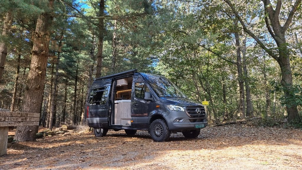 INNOVA ROADTRIP 4x2 + sperdifferentieel + liftkit | Offroad, Automaat, Buscamper of Camperbus, Koelkast, Tot en met 2