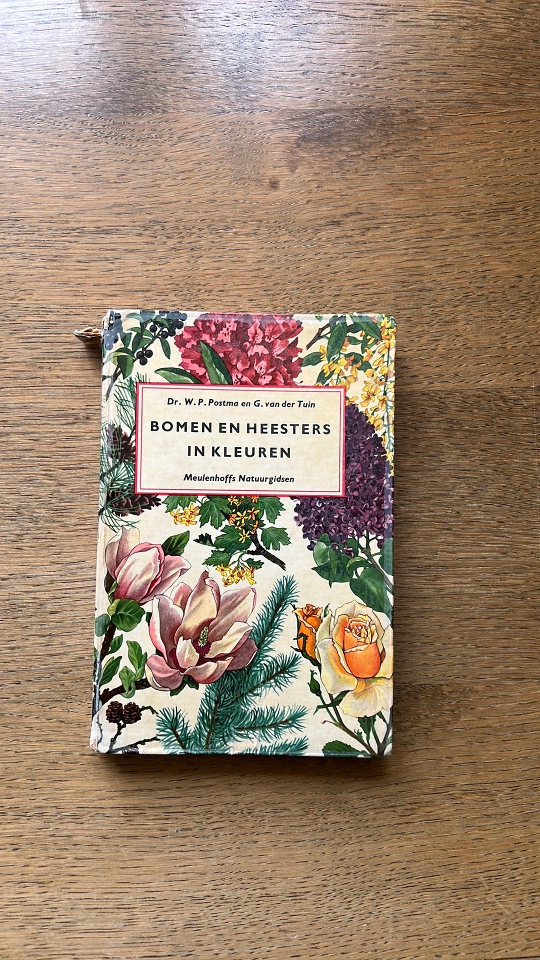 Bomen en Heesters in Kleuren - Meulenhoffs Natuurgidsen, Boeken, Ophalen of Verzenden, Gelezen, Bloemen, Planten en Bomen