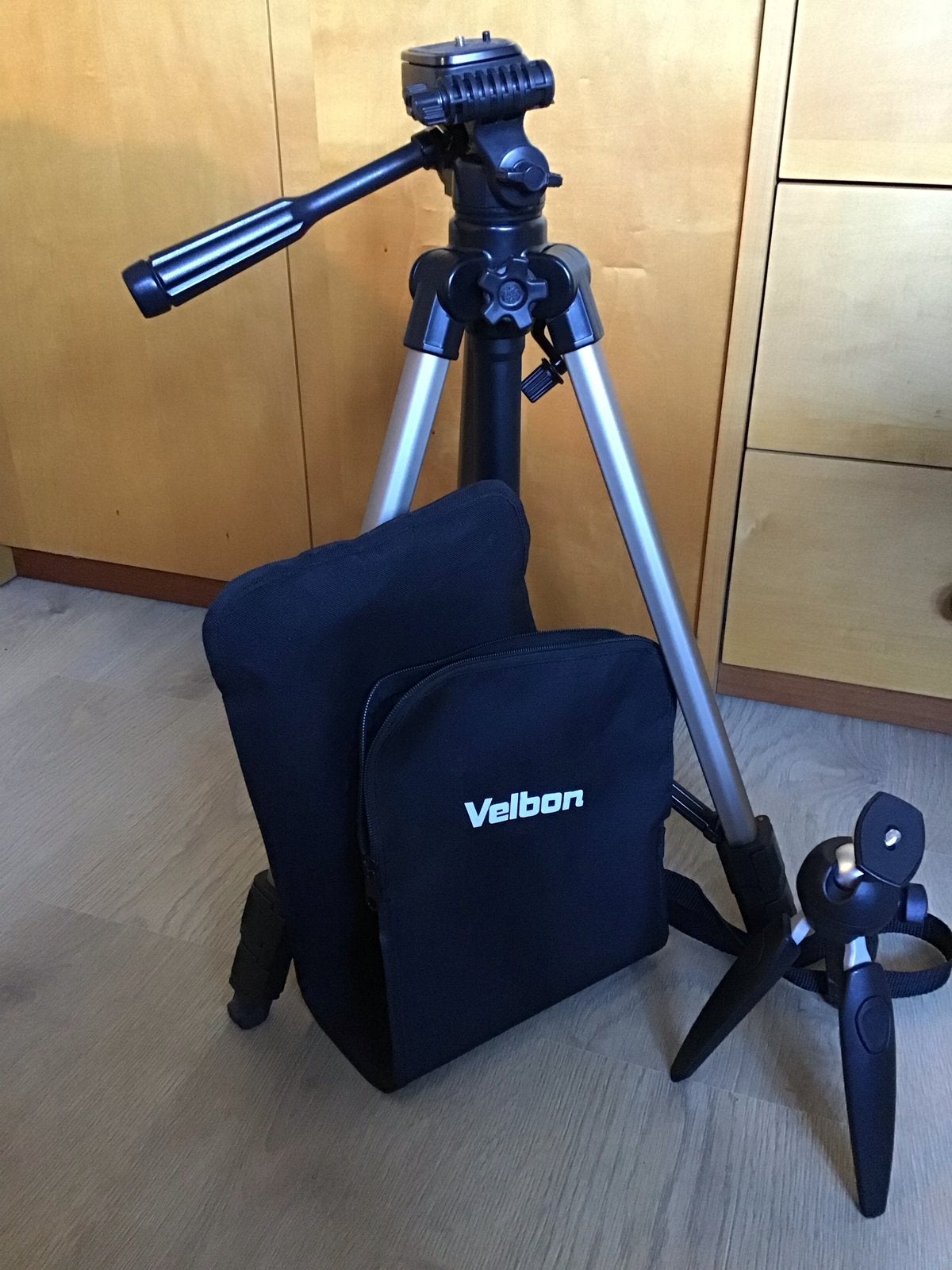 Velbon statief met draagtas en ministatief Manfrotto, Ophalen, Velbon, Driepoot, Zo goed als nieuw