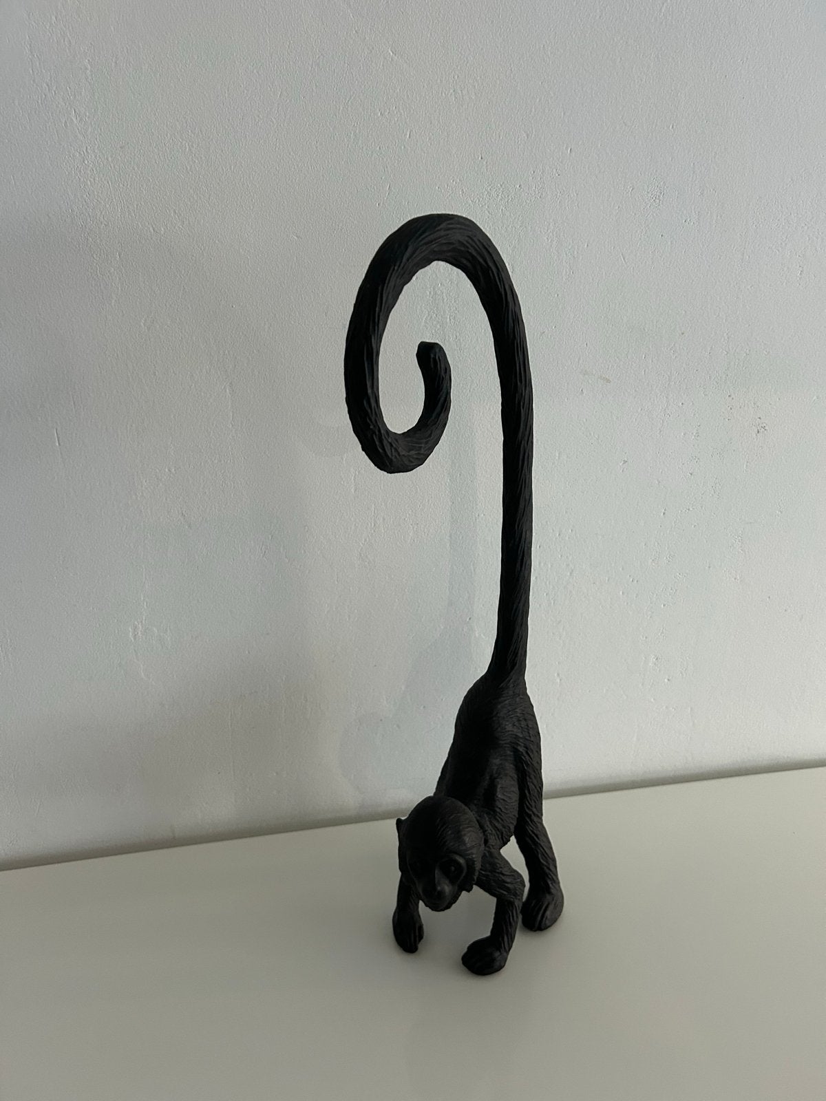 Zwarte apen decoratie met lange staart, Ophalen, Zwart, Overige materialen, Zo goed als nieuw